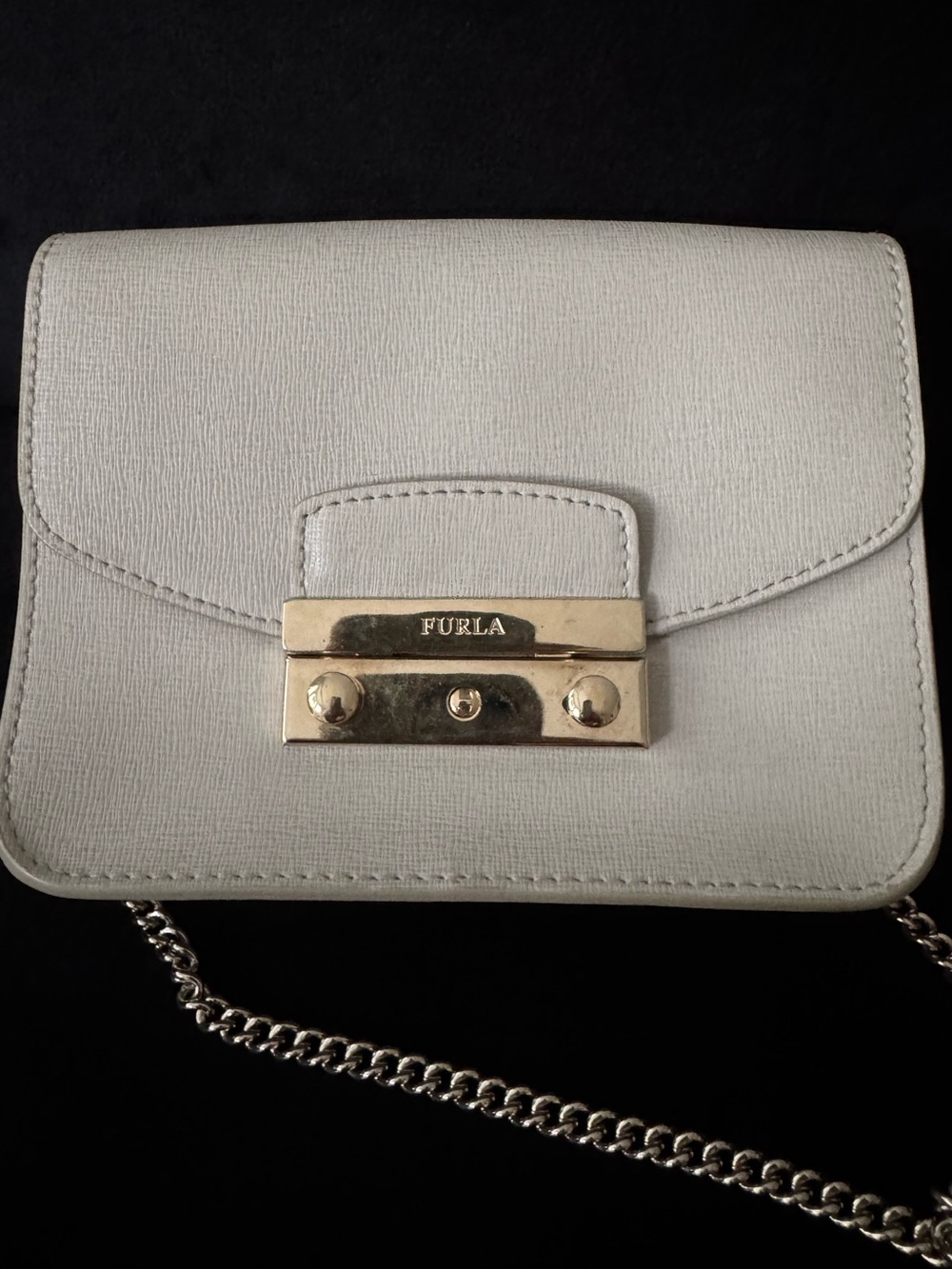 Furla Metropolis Ivory Crossbody Bag with silver-Tone Lock and Chain